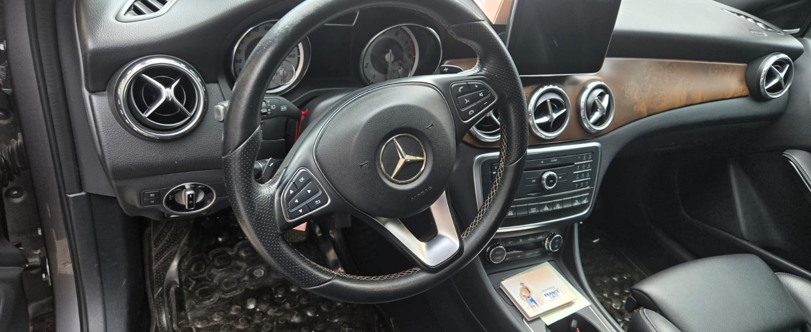 BENZ CAR